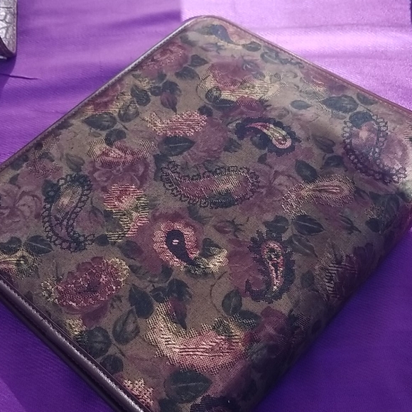 At A Glance Notebook - Picture 5 of 5